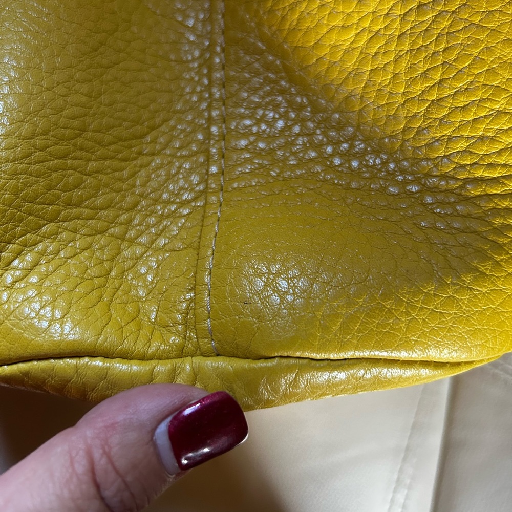 Brand New- Devan Bucket Bag in Naples - Picture 7 of 8